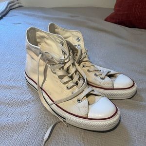 Converse All Stars Hi Tops - 9.5